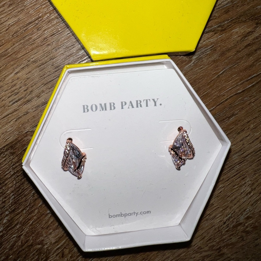 Bomb party earrings rose gold